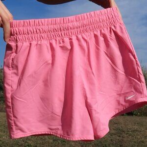 Nike Women's Dri-FIT Ultra High-Waisted 3" Brief-Lined Shorts